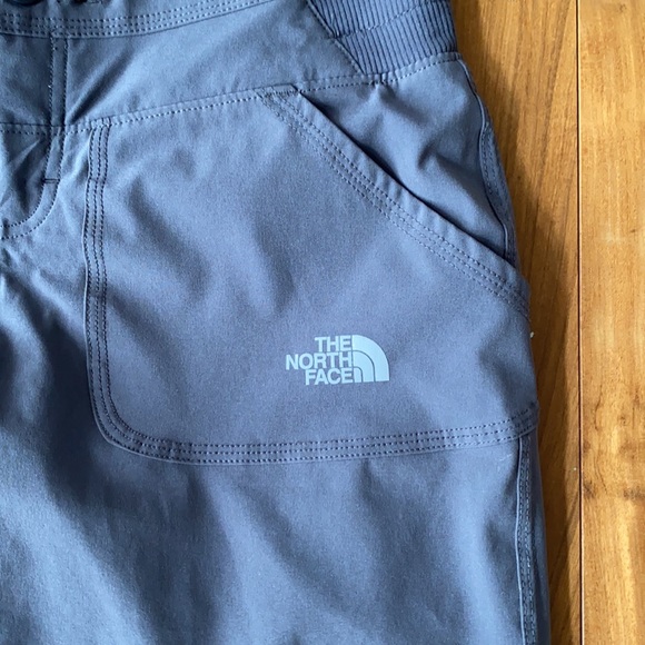 North face athletic pant - Picture 2 of 8